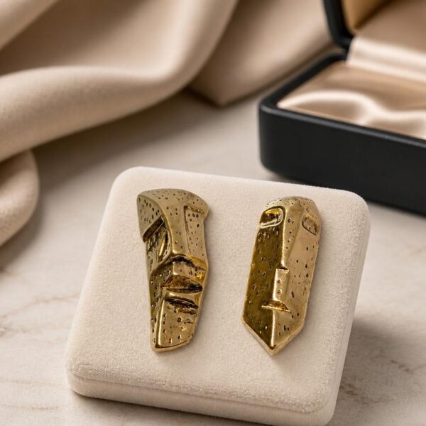 Sculpted Echoes Stud Earrings